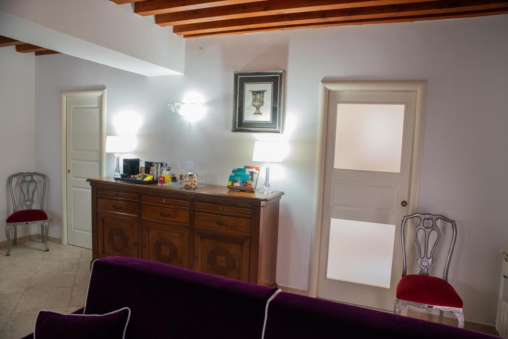 Casa Rosa - Parcheggio Gratis Wi-Fi Free Apartment ติโวลี ภายนอก รูปภาพ